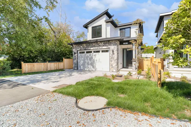 11803 86A AVENUE - photo 1 of 26