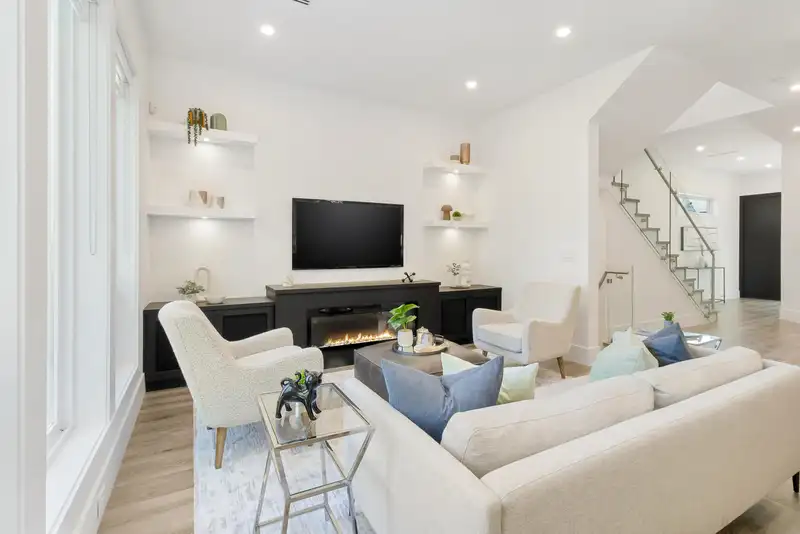 11803 86A AVENUE - photo 4 of 26