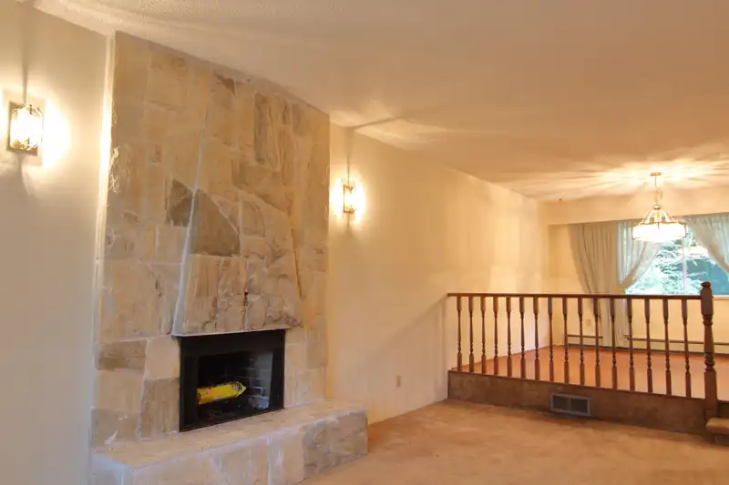 5241 4A AVENUE - photo 4 of 30