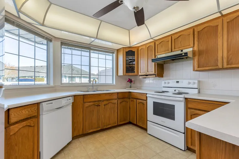 133 1450 MCCALLUM ROAD - photo 4 of 25