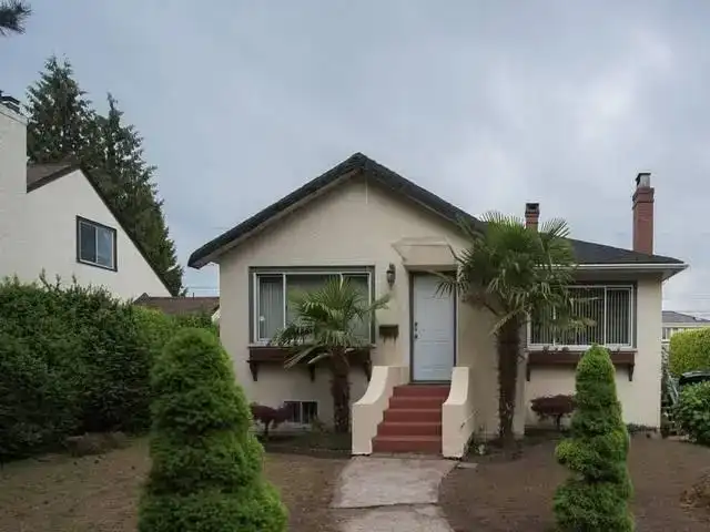395 W 49TH AVENUE - photo 1 of 1