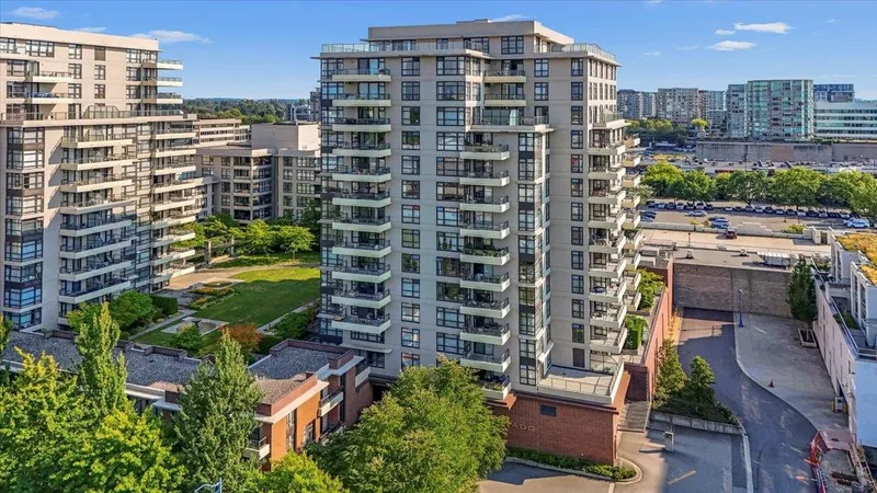 602 8120 LANSDOWNE ROAD - photo 1 of 25