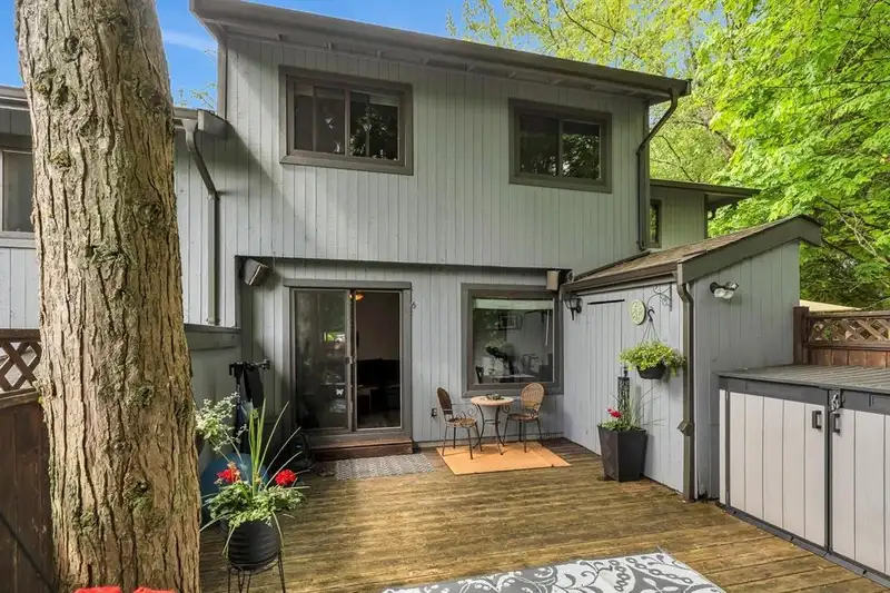 930 BLACKSTOCK ROAD - photo 2 of 38
