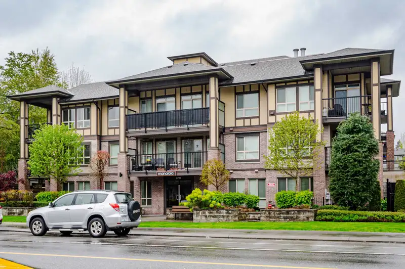 313 8733 160 STREET - photo 1 of 30
