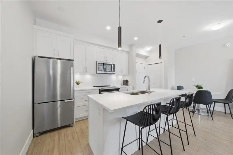 506 22335 MCINTOSH AVENUE - photo 1 of 22