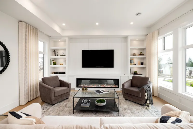 101 1810 165A STREET - photo 1 of 19