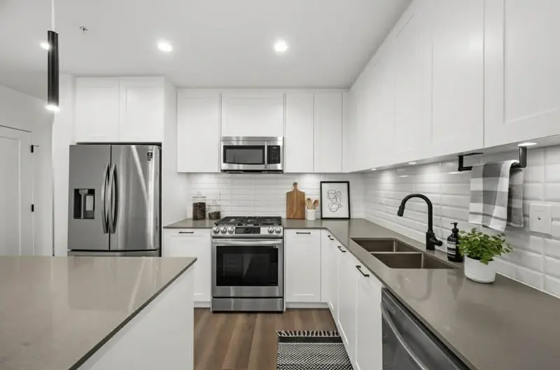 403 20052 83A AVENUE - photo 1 of 25