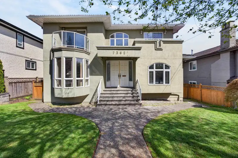 7362 WAVERLEY AVENUE - photo 1 of 40