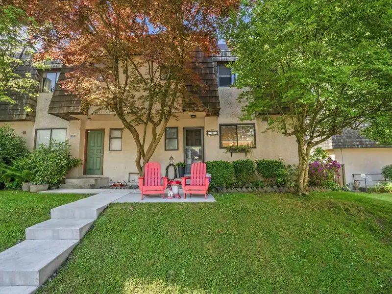 1106 PREMIER STREET - photo 1 of 33