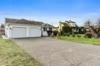 45430 BERNARD AVENUE - thumbnail 2