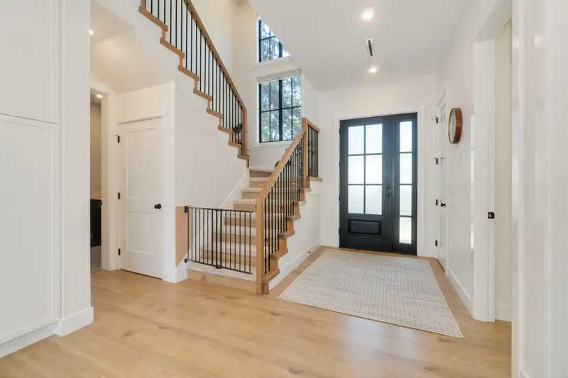 516 KELLY STREET - photo 3 of 34