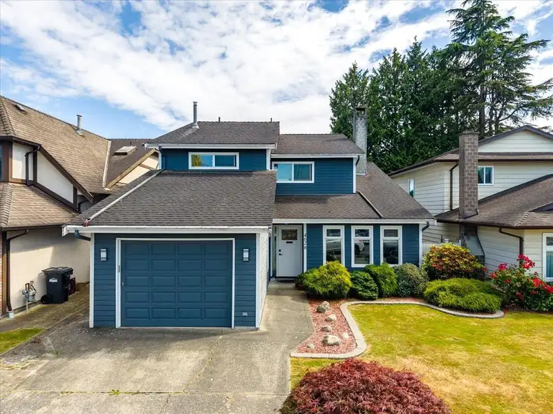 4628 HERMITAGE DRIVE - photo 1 of 26