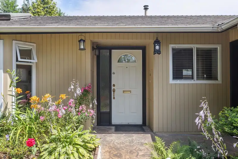 2166 MOUNTAIN HIGHWAY - photo 2 of 32
