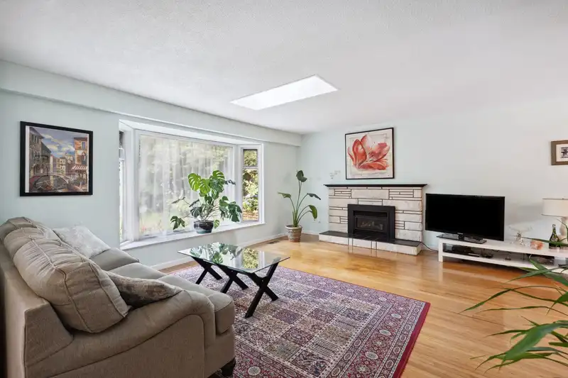2166 MOUNTAIN HIGHWAY - photo 4 of 32