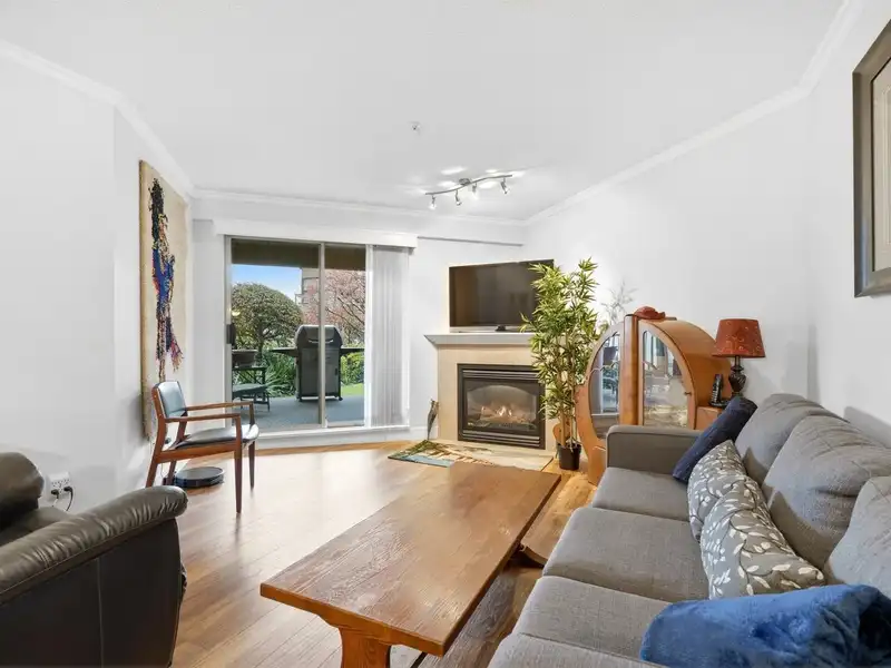 207 78 RICHMOND STREET - photo 4 of 26
