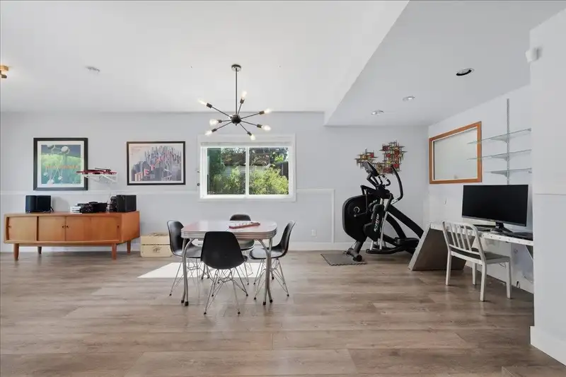 10734 141 STREET - photo 4 of 40
