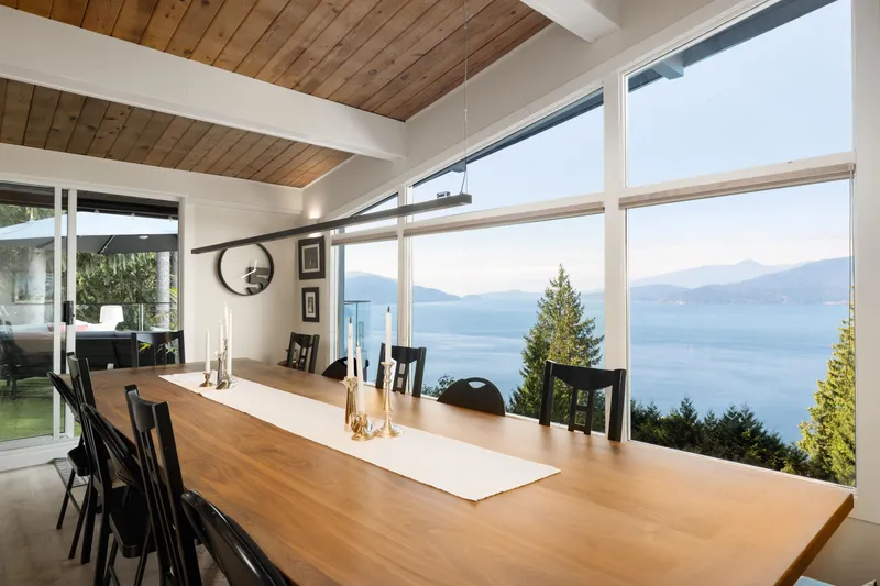 195 KELVIN GROVE WAY - photo 2 of 25