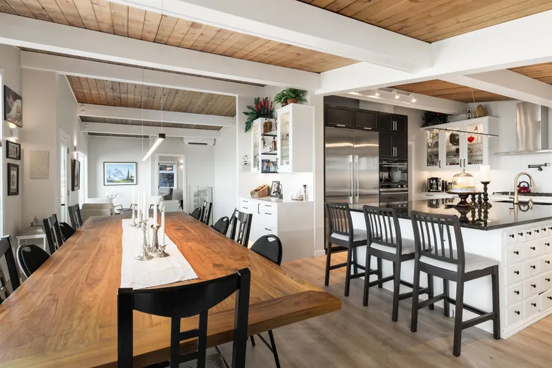 195 KELVIN GROVE WAY - photo 3 of 25