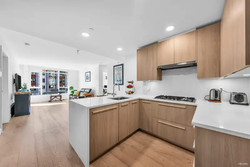 306 2707 LIBRARY LANE - photo 2 of 34