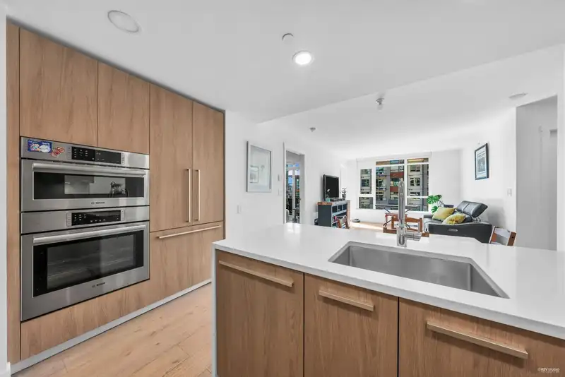 306 2707 LIBRARY LANE - photo 3 of 34