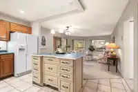 202 14950 THRIFT AVENUE - thumbnail 4
