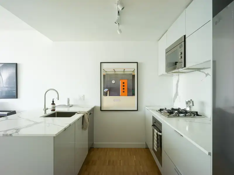 2105 128 W CORDOVA STREET - photo 1 of 40