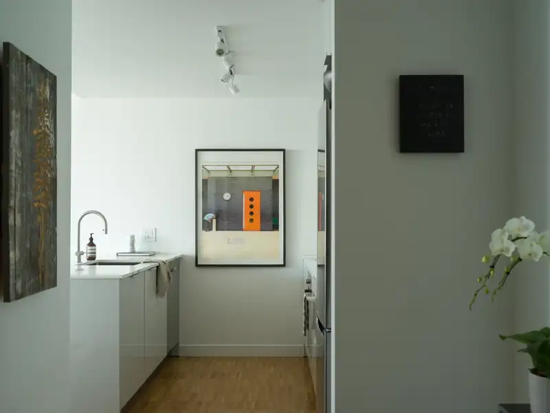 2105 128 W CORDOVA STREET - photo 2 of 40