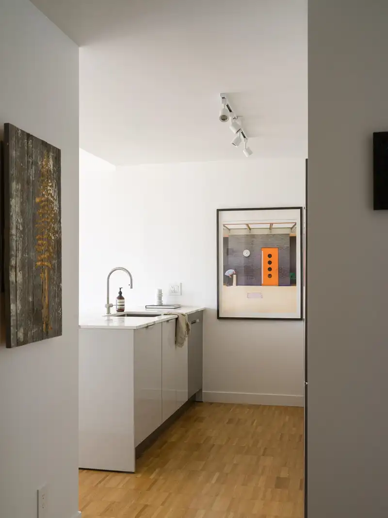 2105 128 W CORDOVA STREET - photo 3 of 40