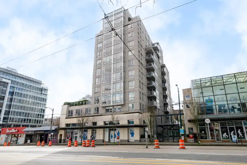 808 1030 W BROADWAY AVENUE - photo 1 of 24