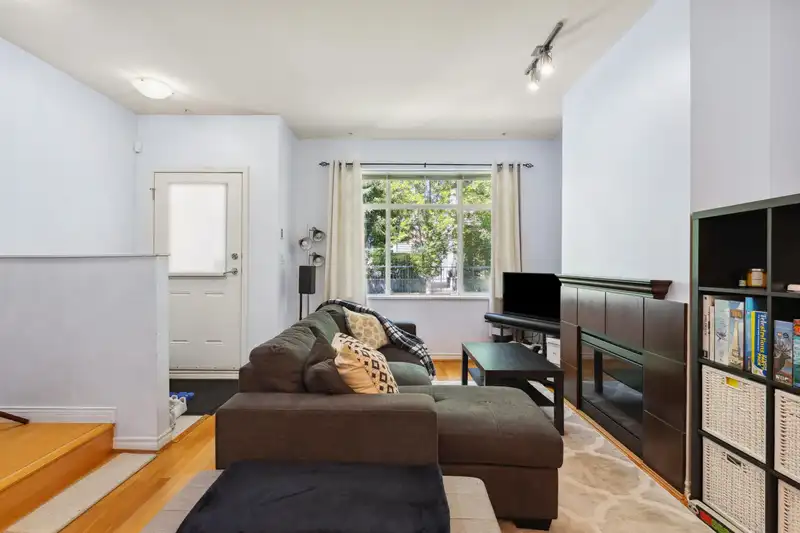 8 6878 SOUTHPOINT DRIVE - photo 1 of 22