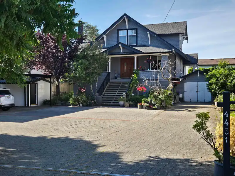 4431 STEVESTON HIGHWAY - photo 1 of 6