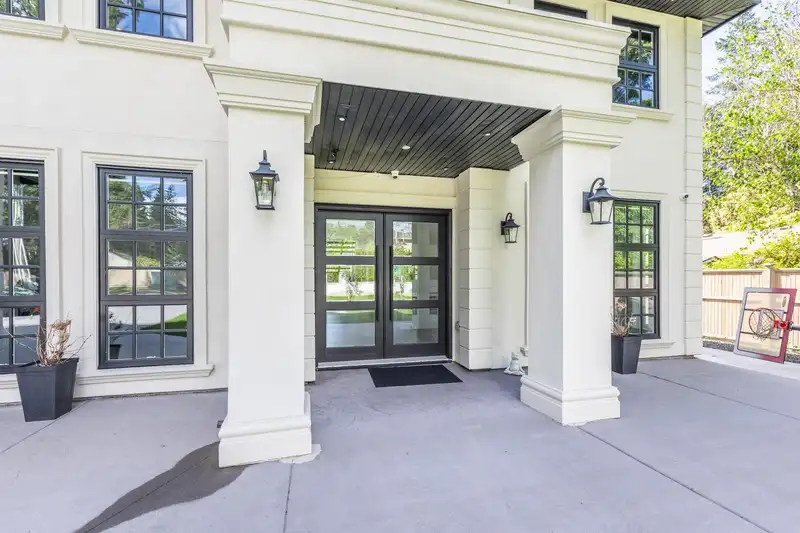 5573 125A STREET - photo 4 of 40