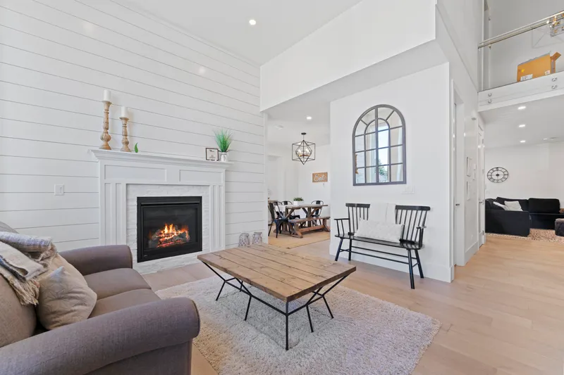 16466 103 AVENUE - photo 4 of 25