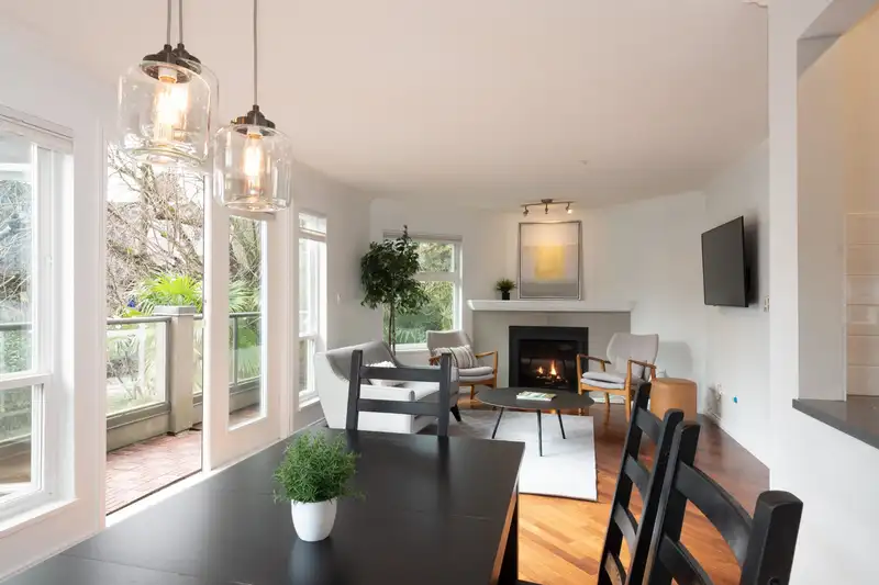 202 1959 W 2ND AVENUE - photo 3 of 35