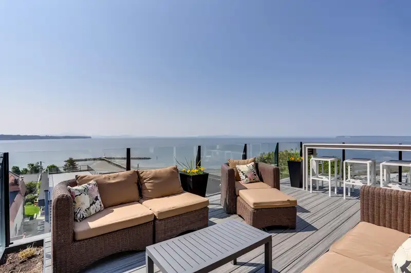 15086 BEACHVIEW AVENUE - photo 1 of 38