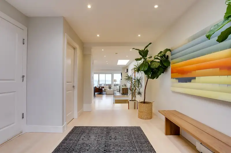 15086 BEACHVIEW AVENUE - photo 3 of 38