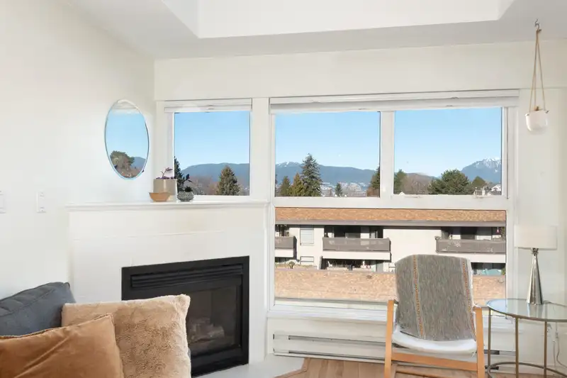401 2025 STEPHENS STREET - photo 1 of 40