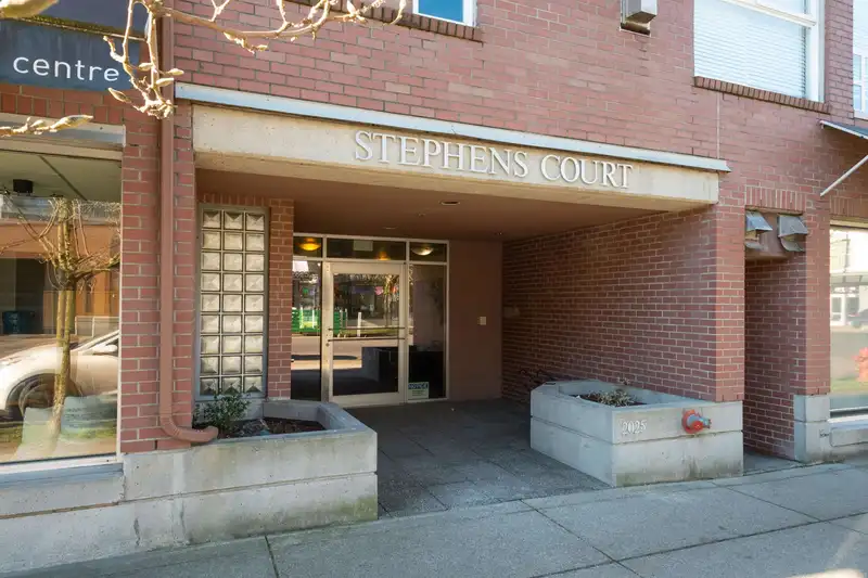 401 2025 STEPHENS STREET - photo 3 of 40