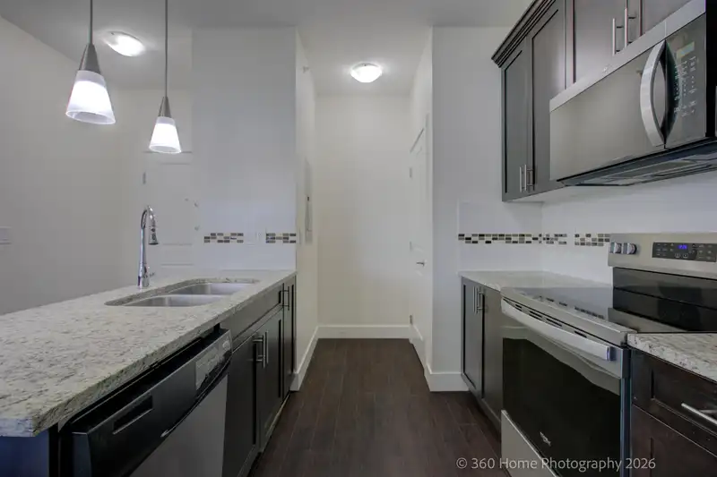 411 2330 SHAUGHNESSY STREET - photo 4 of 24