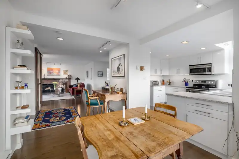 1598 ISLAND PARK WALK - photo 4 of 40