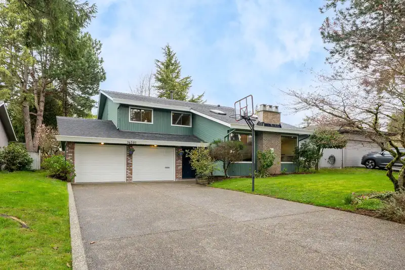 14581 17 AVENUE - photo 1 of 35