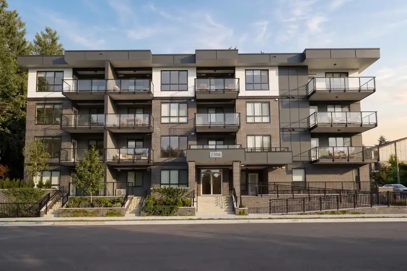 106 2368 SHAUGHNESSY STREET - photo 2 of 7