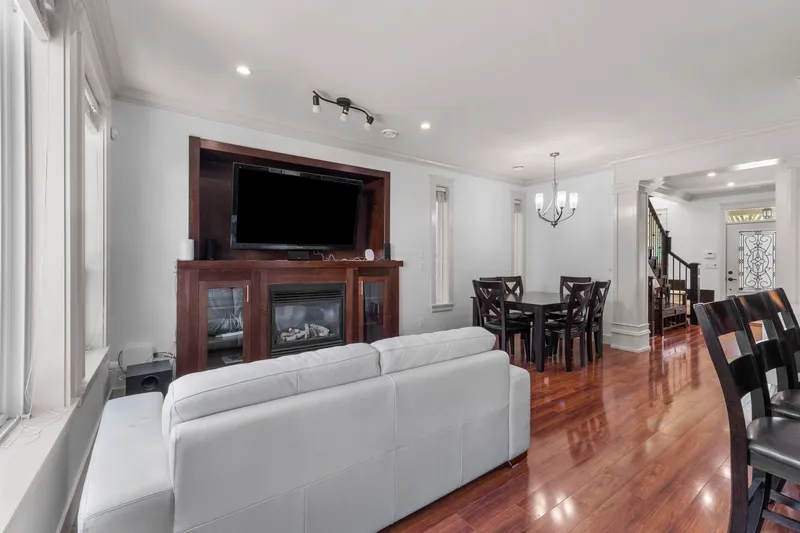 6746 191A STREET - photo 3 of 25