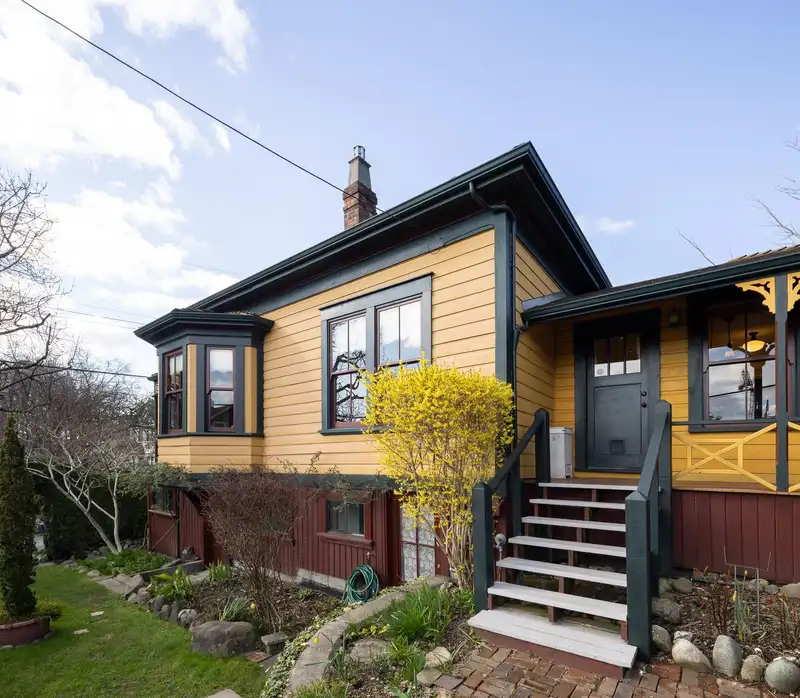217 NINTH STREET - photo 3 of 40