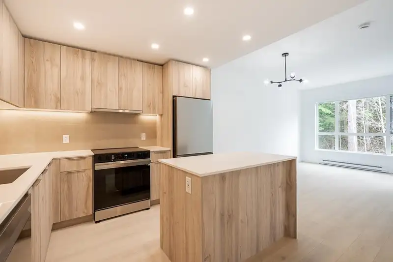 412 3596 MALSUM DRIVE - photo 1 of 40