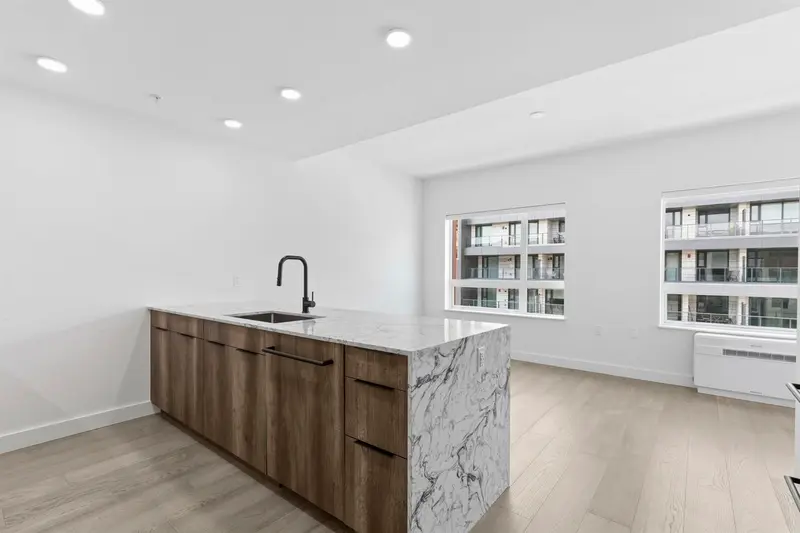 304 3590 W 39TH AVENUE - photo 2 of 25