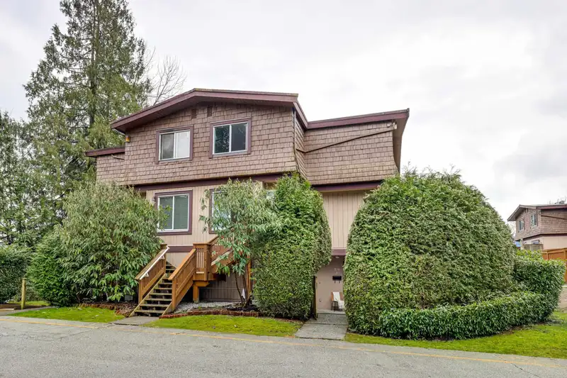 2 319 HIGHLAND WAY - photo 1 of 21