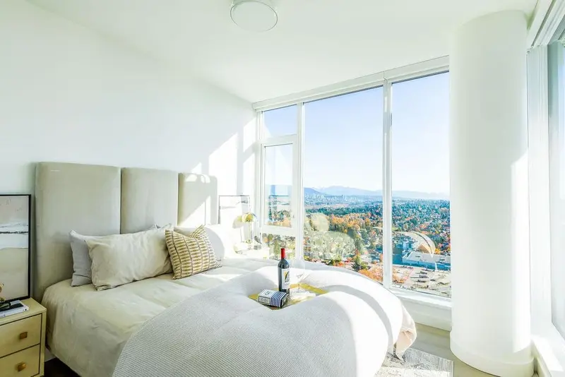 1406 4988 BENNETT STREET - photo 1 of 2