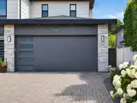8080 FAIRDELL CRESCENT - thumbnail 3