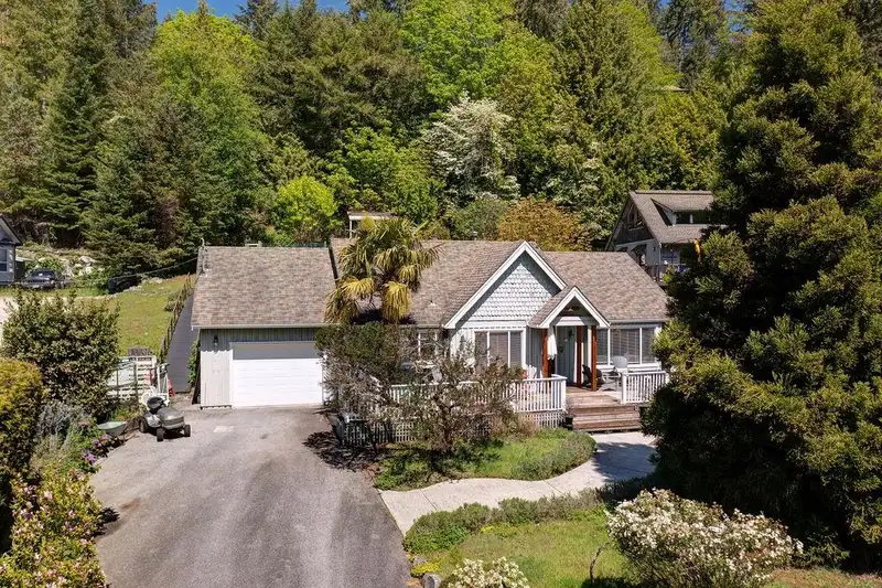 4717 SINCLAIR BAY ROAD - photo 1 of 33